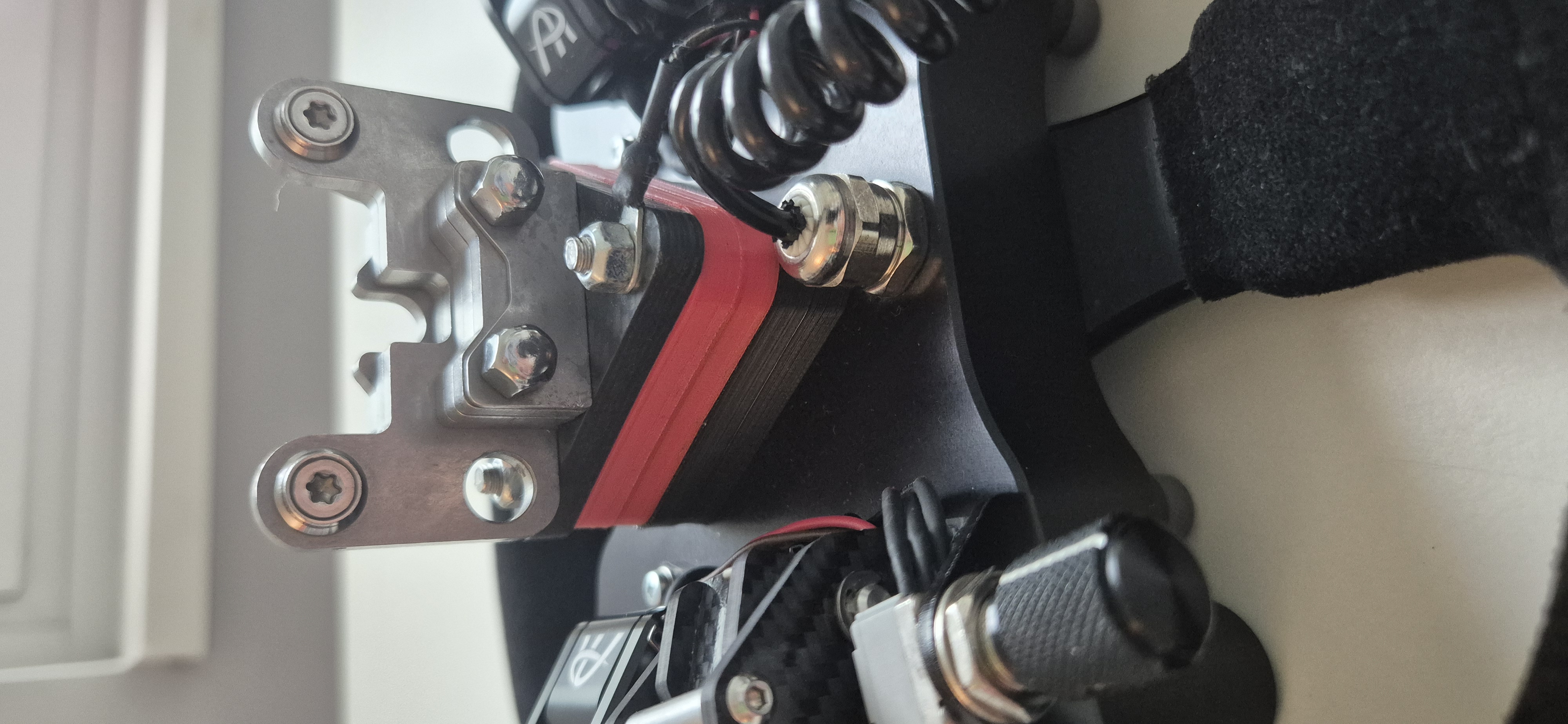 Sparco P285 mit Ascher C26S DualClutch