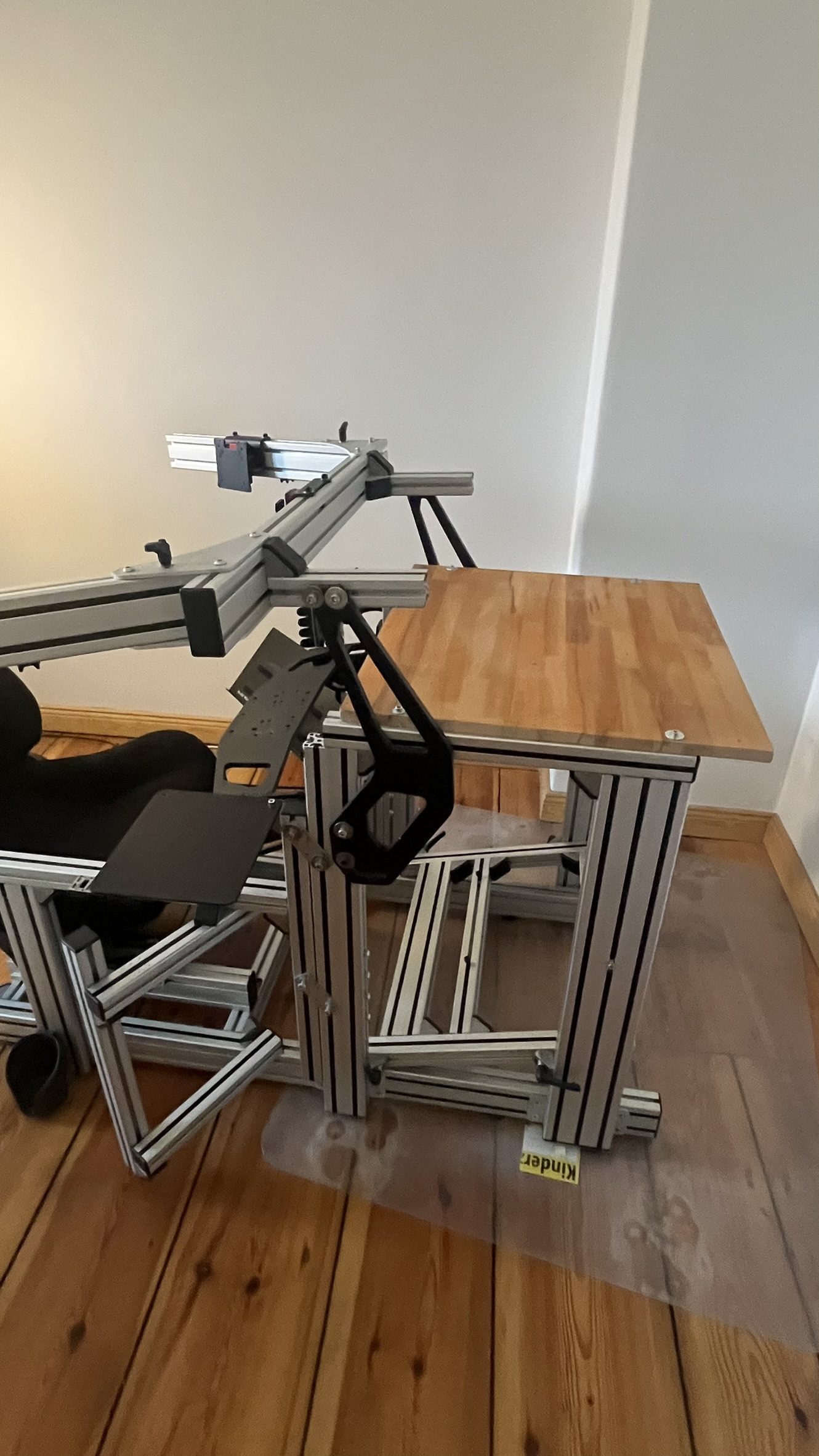 Simracing Cockpit komplett mit Triple-Screen / Motedis & SIMLAB