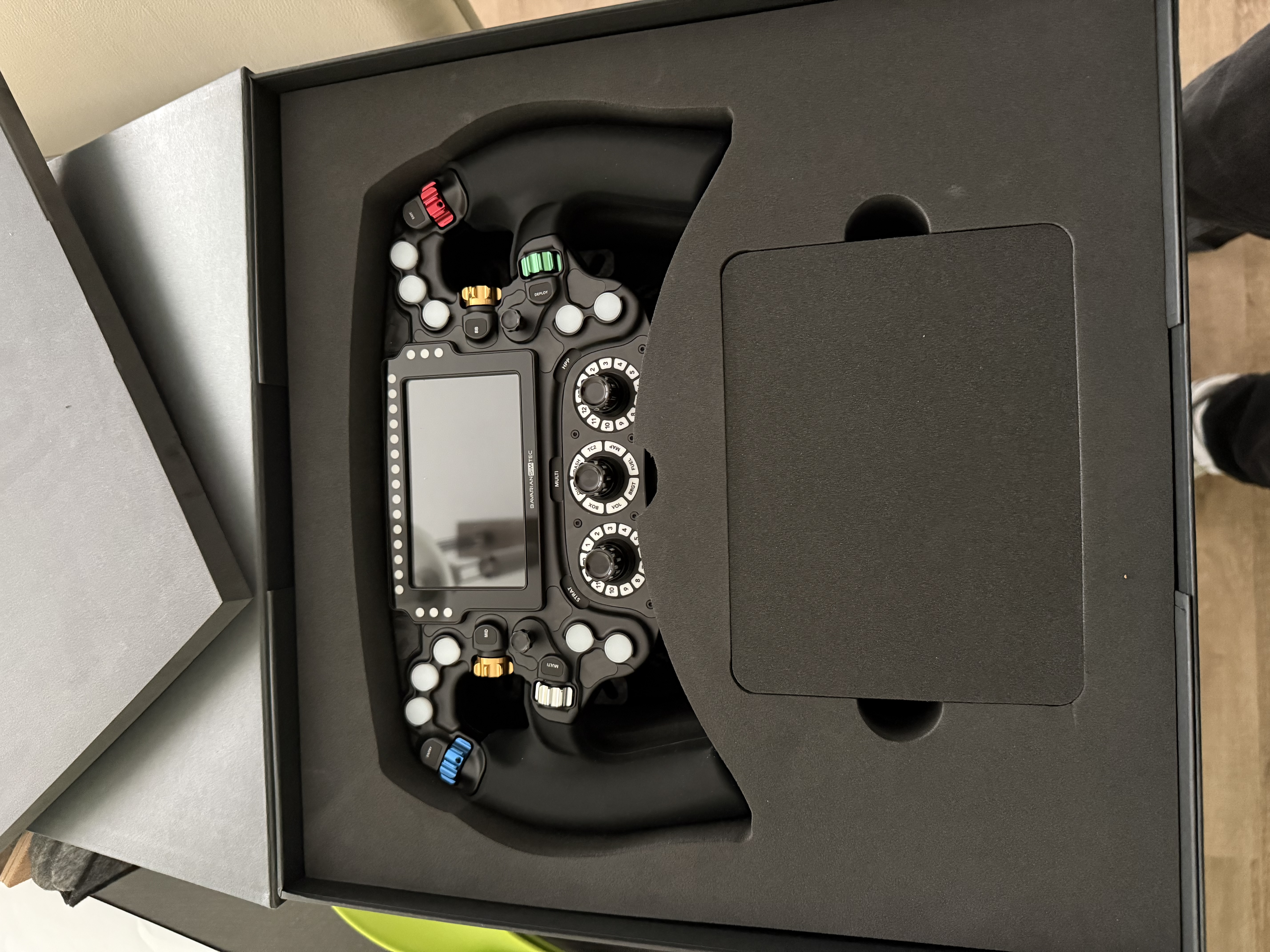 Sim Racing Sim Rig komplett | Simucube 2 Pro | Triple 32 Zoll