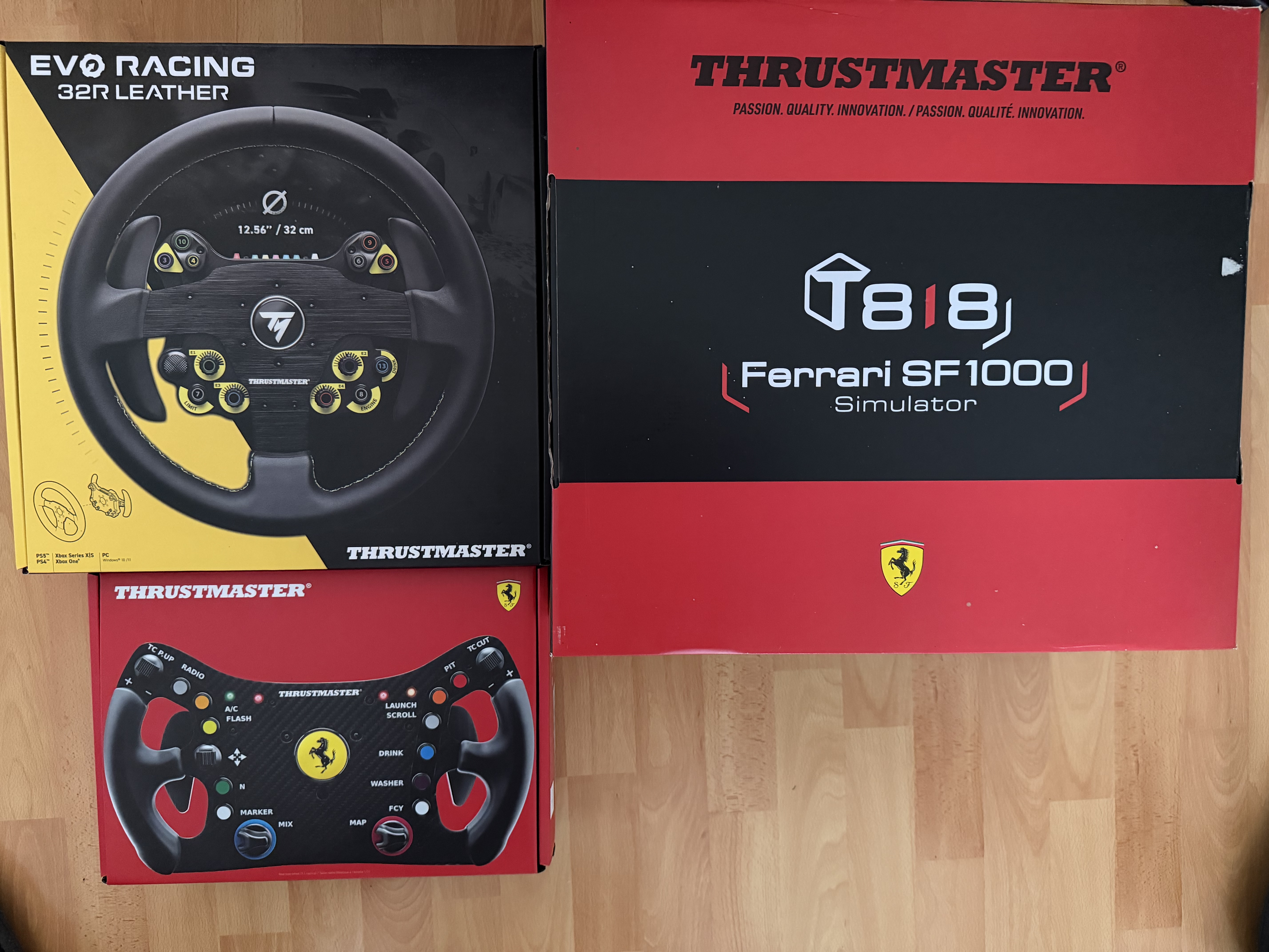Thrustmaster T818 Ferrari  SF1000 Simulator und 2 weitere Wheels