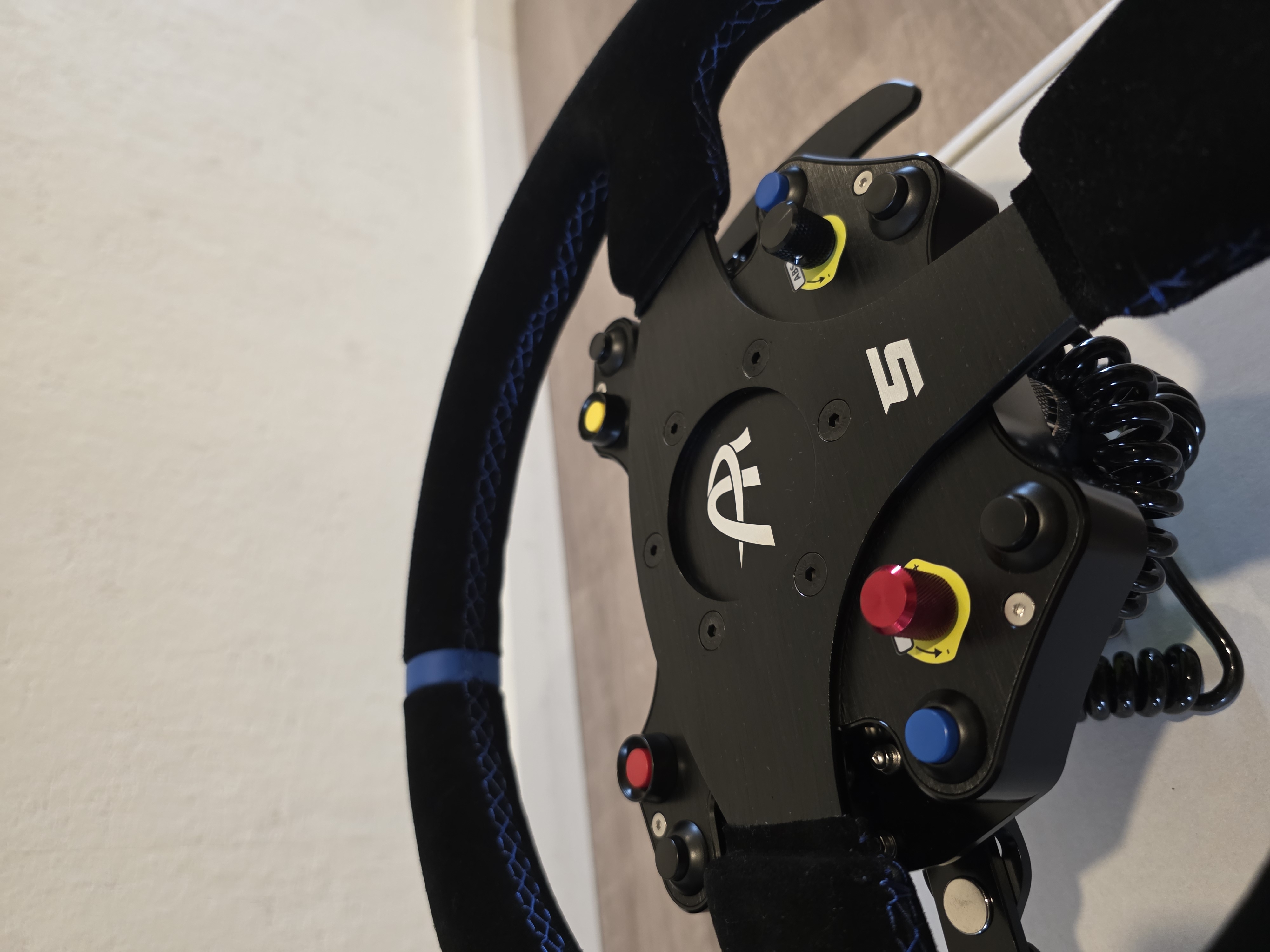 Ascher Racing B16L-USB + SC QR + Densu Lenkradkranz