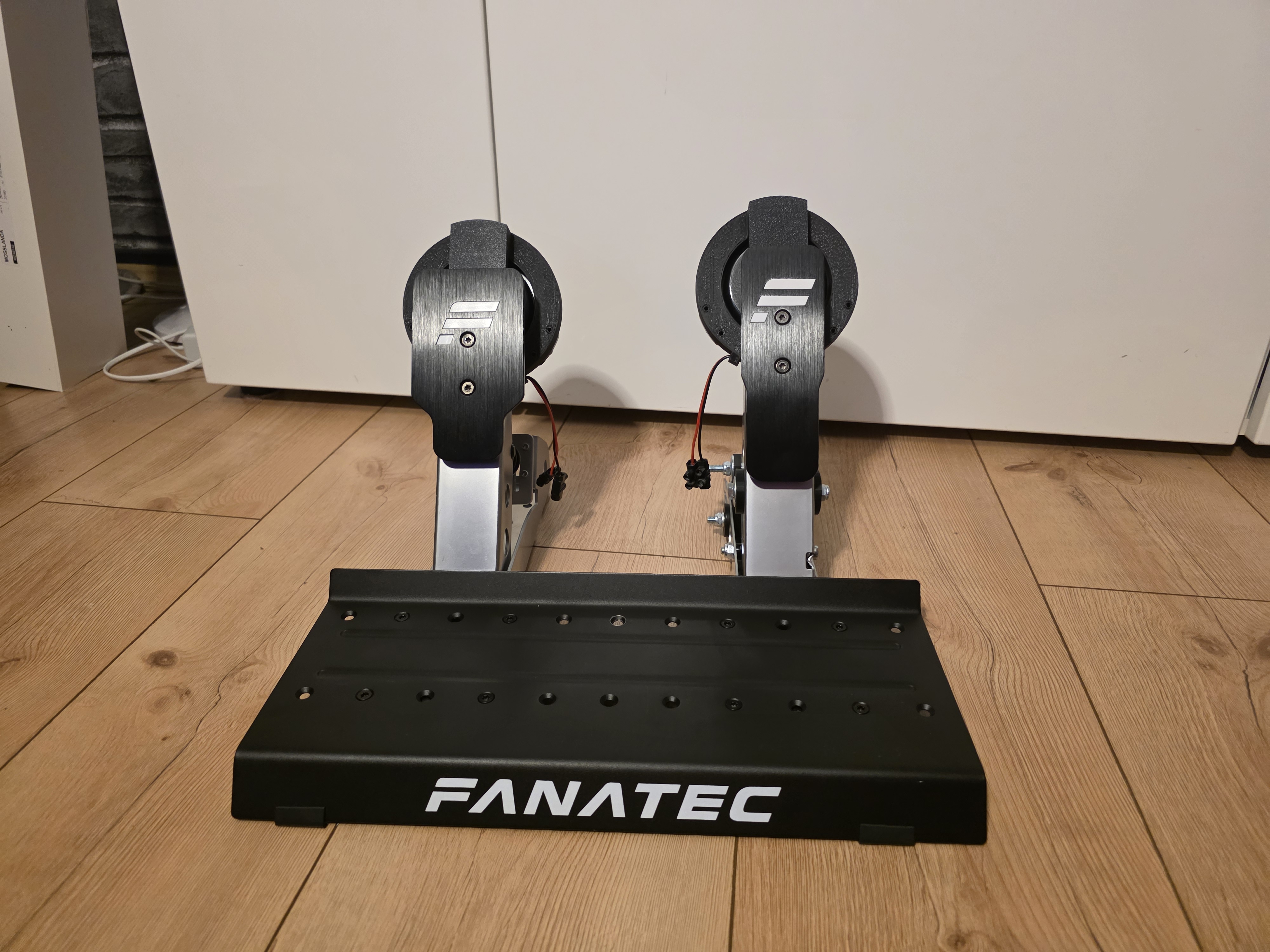 Fanatec CSL Pedale + Load Cell + Tuning Kit + 2× Bassshaker | SimHub