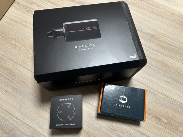 Simucube 3 Pro & Link Hub & 70mm Adapter