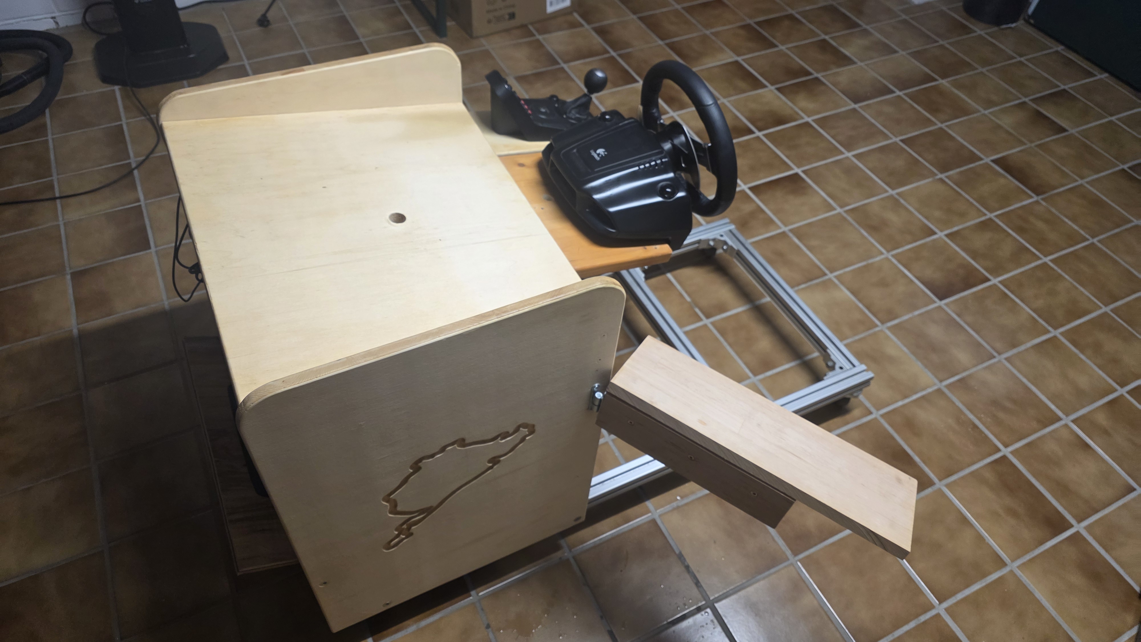 Alu (ITEM) Rig, mit Logitech G27