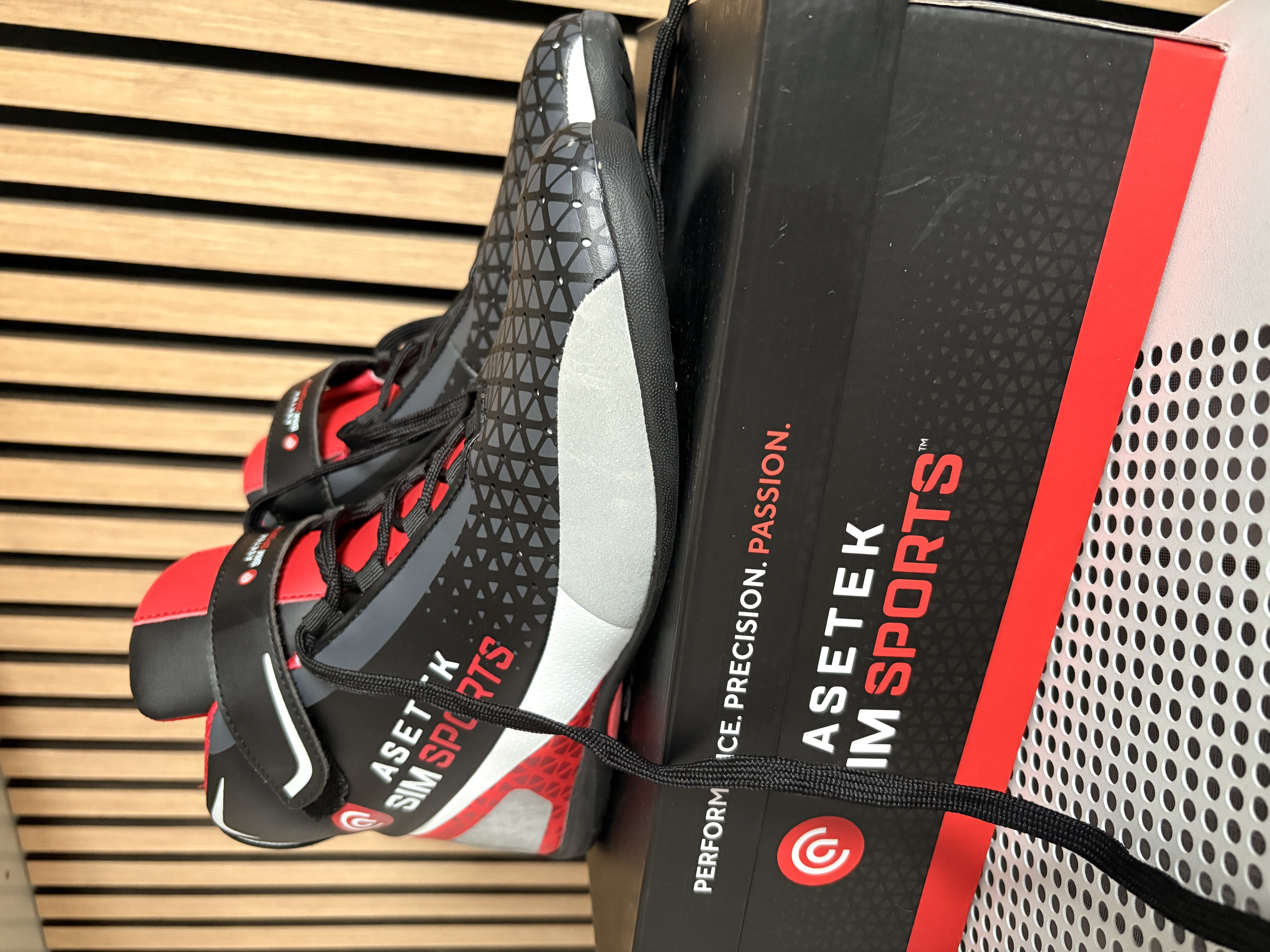 Asetek Simracing Schuhe Gr. 44