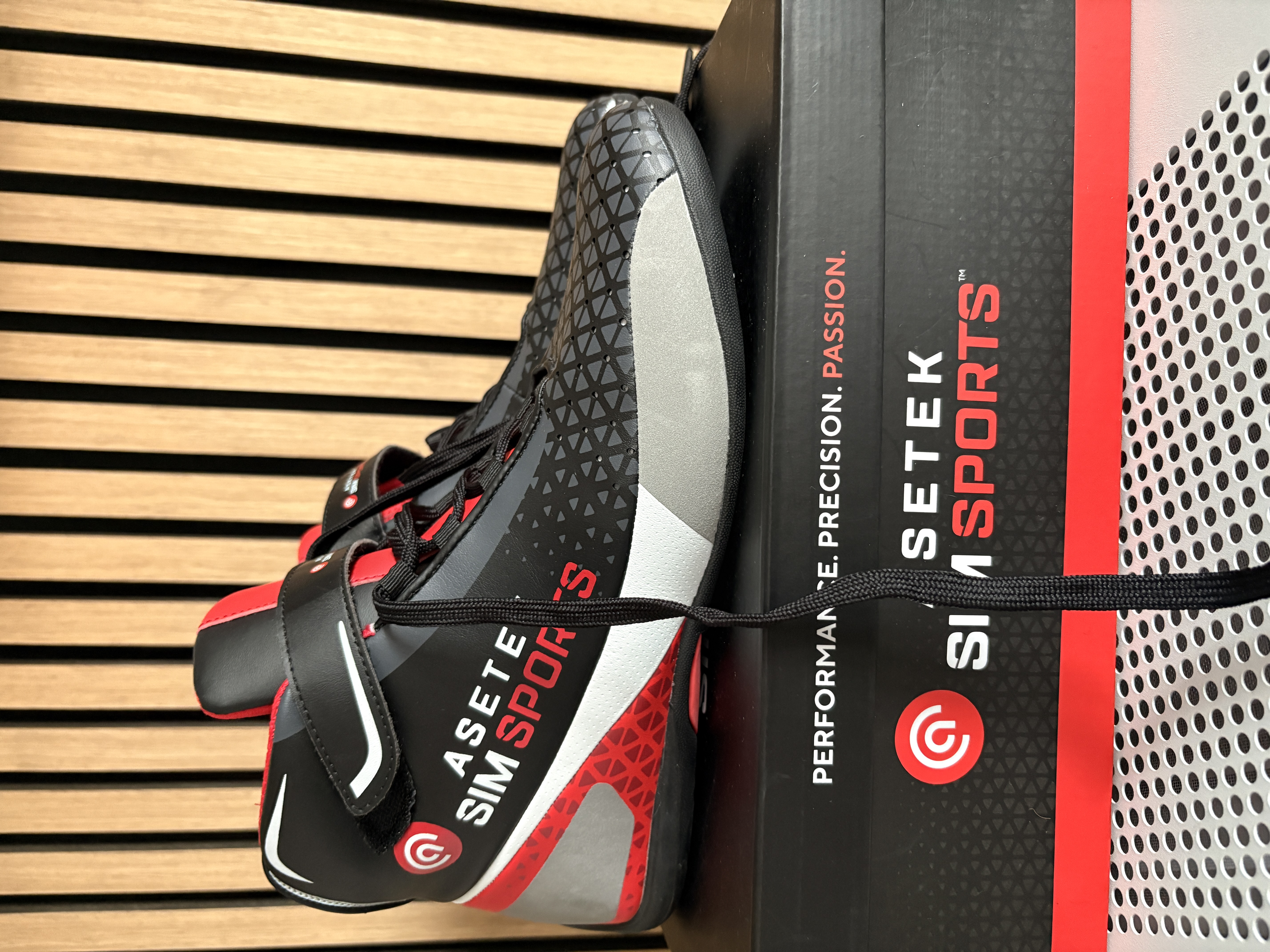 Asetek Simracing Schuhe Gr. 44